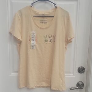 🌈🏳️‍🌈Cream Graphic T-Shirt with Peace Sign Design